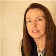 Diseñadora de interiores con máster habilitante de profesorado para la ESO bachiller y FP. Doy clase de dibujo técnico aplicado a producto y espacio